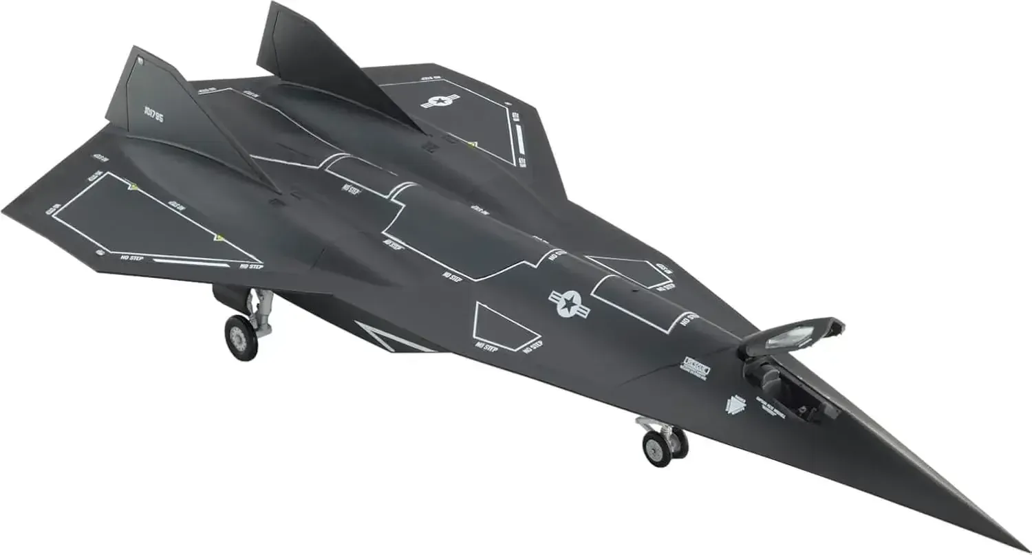 BellFine Top Gun Maverick Dark Star 1/72 Scale Plastic Model Kit